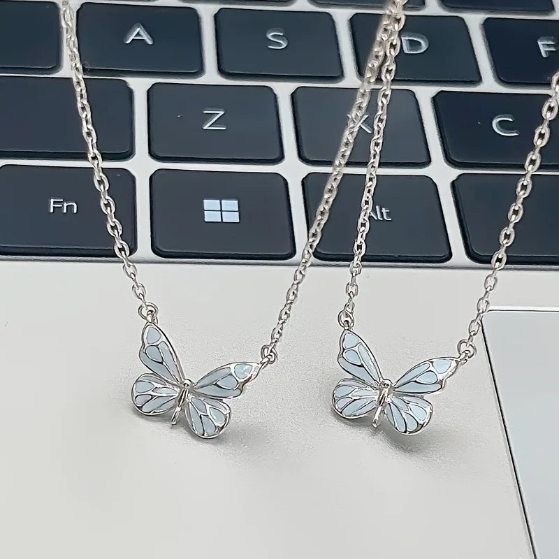 Blue Luminous Butterfly Necklace – Elegant Glow-in-the-Dark Jewelry