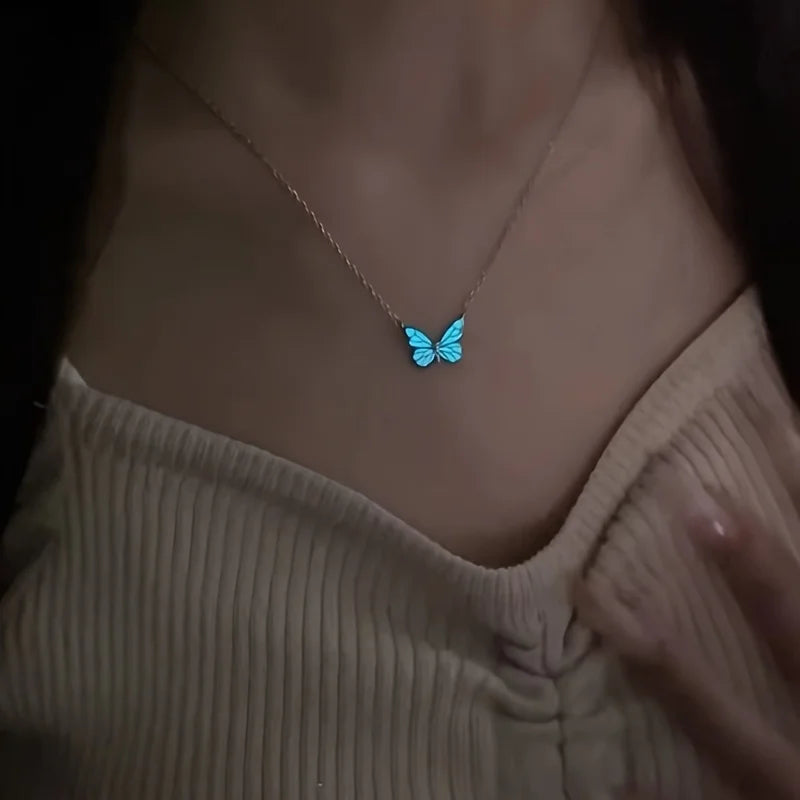 Blue Luminous Butterfly Necklace – Elegant Glow-in-the-Dark Jewelry